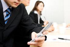 How to Use Your Cell Phone in the Business World