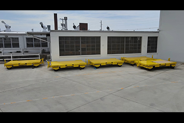 Hamilton Casters Rolling on Steel Plates for Earthquake Simulator